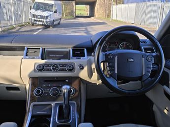 LAND ROVER RANGE ROVER SPORT 3.0 TDV6 HSE 5dr CommandShift