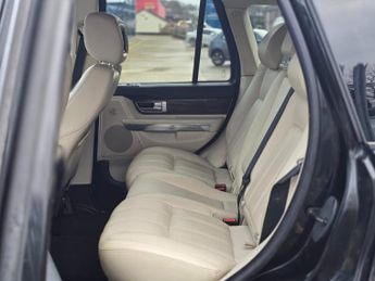 LAND ROVER RANGE ROVER SPORT 3.0 TDV6 HSE 5dr CommandShift