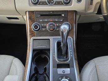 LAND ROVER RANGE ROVER SPORT 3.0 TDV6 HSE 5dr CommandShift
