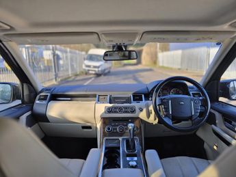 LAND ROVER RANGE ROVER SPORT 3.0 TDV6 HSE 5dr CommandShift