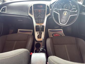 VAUXHALL ASTRA 2.0 CDTi 16V SRi 5dr Auto