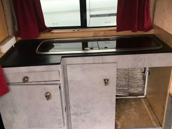 FORD TRANSIT Low Roof Van TDCi 85ps