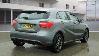 MERCEDES-BENZ A-CLASS A200 BlueEFFICIENCY Sport 5dr Auto