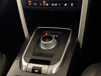 LAND ROVER DISCOVERY SPORT 2.2 SD4 HSE 5dr Auto