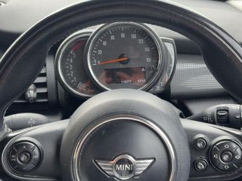 MINI HATCH 1.5 Cooper D 5dr