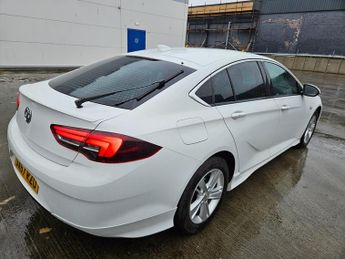 VAUXHALL INSIGNIA 2.0 Turbo D SRi Vx-line Nav 5dr Auto