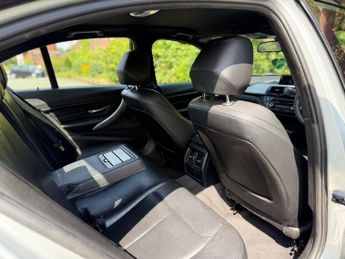 BMW 3 SERIES 320d xDrive M Sport Saloon Auto