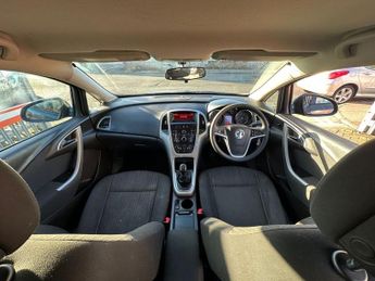 VAUXHALL ASTRA 1.7 CDTi 16V ecoFLEX Exclusiv 5dr