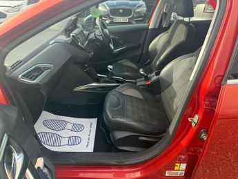 PEUGEOT 2008 1.6 e-HDi 115 Allure 5dr