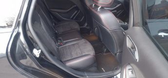 MERCEDES-BENZ B CLASS B200d AMG Line Premium Plus 5dr Auto