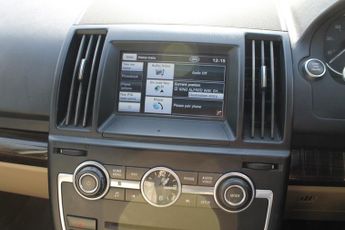 LAND ROVER FREELANDER 2.2 SD4 HSE 5dr Auto