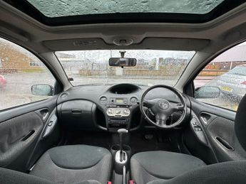 TOYOTA YARIS 1.3 VVT-i T Spirit 5dr Auto