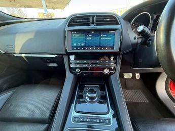 JAGUAR F-PACE 2.0d R-Sport 5dr Auto AWD