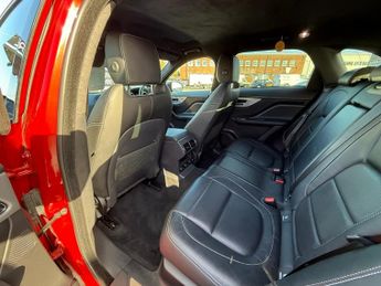JAGUAR F-PACE 2.0d R-Sport 5dr Auto AWD