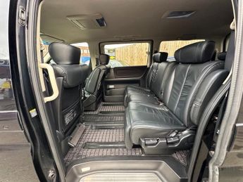 NISSAN ELGRAND 2.5 HIGHWAY STAR 4WD
