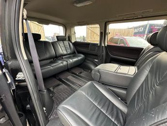 NISSAN ELGRAND 2.5 HIGHWAY STAR 4WD