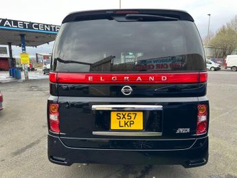 NISSAN ELGRAND 2.5 HIGHWAY STAR 4WD