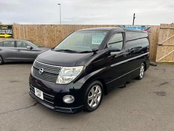 NISSAN ELGRAND 2.5 HIGHWAY STAR 4WD