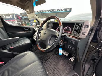 NISSAN ELGRAND 2.5 HIGHWAY STAR 4WD