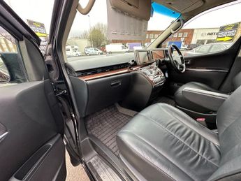 NISSAN ELGRAND 2.5 HIGHWAY STAR 4WD