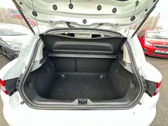 RENAULT CLIO 1.2 AUTOMATIC