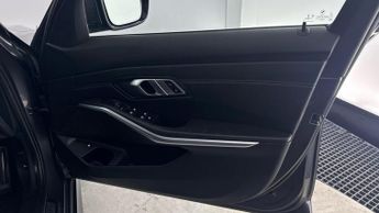 BMW 3 SERIES 2.0 330e 12kWh M Sport Saloon 4dr Petrol Plug-in Hybrid Auto Eur