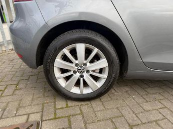 VOLKSWAGEN GOLF 2.0 TDi 140 SE 5dr DSG