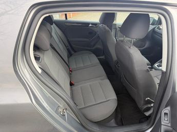 VOLKSWAGEN GOLF 2.0 TDi 140 SE 5dr DSG