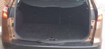 FORD FOCUS 1.6 125 Zetec 5dr Powershift