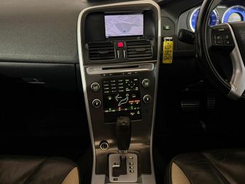 VOLVO XC60 D5 [205] R DESIGN SE 5dr AWD Geartronic