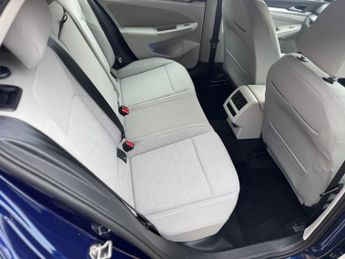 VOLKSWAGEN GOLF 1.5 eTSI 150 Life 5dr DSG