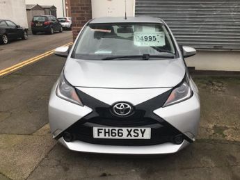 Toyota AYGO 1.0 VVT-i X-Play 5dr