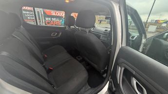 SKODA FABIA 1.6 16V 3 5dr Tiptronic