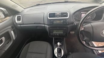 SKODA FABIA 1.6 16V 3 5dr Tiptronic