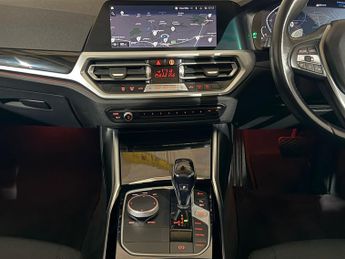 BMW 3 SERIES 330e SE Pro 5dr Step Auto