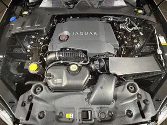 JAGUAR XJ 3.0d V6 Portfolio 4dr Auto