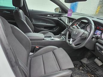 VAUXHALL INSIGNIA 2.0 Turbo D SRi Vx-line Nav 5dr Auto