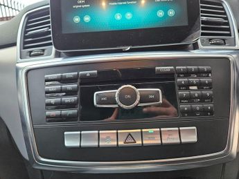 MERCEDES-BENZ M CLASS ML250 CDi BlueTEC AMG Sport 5dr Auto