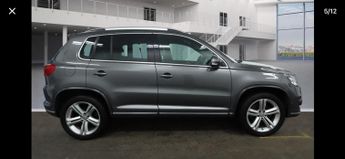 VOLKSWAGEN TIGUAN 2.0 TDi BlueMotion Tech R-Line 5dr 150 DSG [NAV]