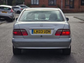 MERCEDES-BENZ E CLASS 2.2 E220 CDI Classic Saloon 4dr Diesel Automatic (184 g/km 125 b