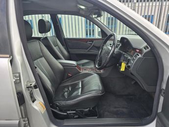 MERCEDES-BENZ E CLASS 2.2 E220 CDI Classic Saloon 4dr Diesel Automatic (184 g/km 125 b