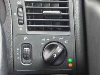 MERCEDES-BENZ E CLASS 2.2 E220 CDI Classic Saloon 4dr Diesel Automatic (184 g/km 125 b