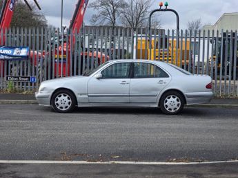 MERCEDES-BENZ E CLASS 2.2 E220 CDI Classic Saloon 4dr Diesel Automatic (184 g/km 125 b