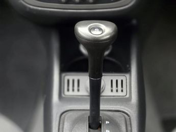 VAUXHALL CORSA 1.4i 16v Design Hatchback 5dr Petrol Automatic (a/c) (180 g/km 8