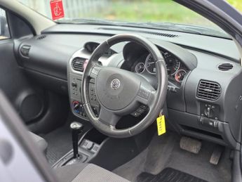 VAUXHALL CORSA 1.4i 16v Design Hatchback 5dr Petrol Automatic (a/c) (180 g/km 8