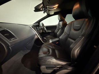 VOLVO XC60 D5 [215] R DESIGN Nav 5dr AWD Geartronic