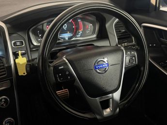 VOLVO XC60 D4 [181] R DESIGN Lux Nav 5dr AWD Geartronic