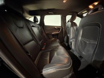 VOLVO XC60 D4 [181] R DESIGN Lux Nav 5dr AWD Geartronic