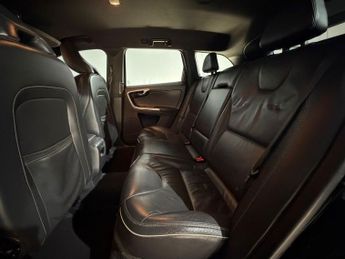 VOLVO XC60 D4 [181] R DESIGN Lux Nav 5dr AWD Geartronic