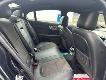JAGUAR XF 3.0d V6 R-Sport 4dr Auto [Start Stop]